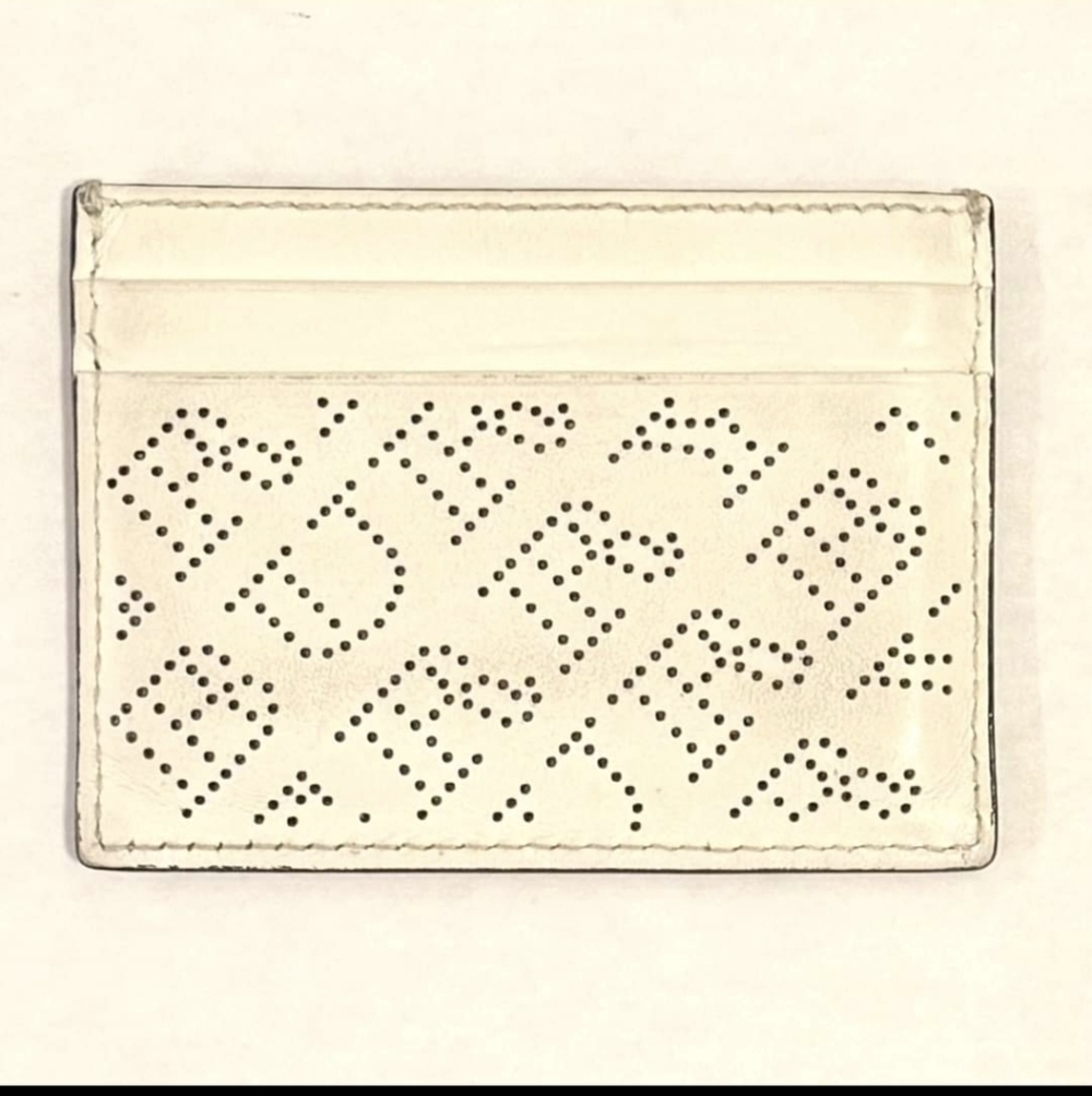 Beautiful Cream-White Leather Burberry card holder wallet